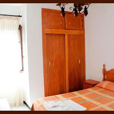 קוניל דה לה פרונטרה Hostal Torre De Guzman מראה חיצוני תמונה
