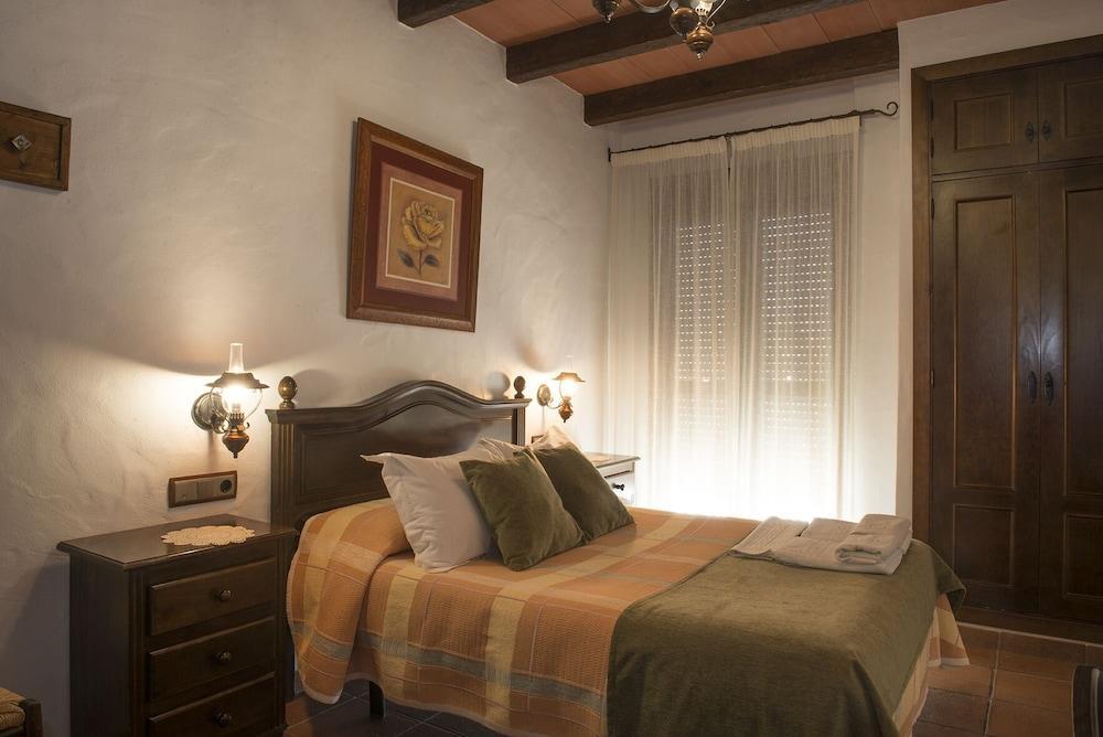 קוניל דה לה פרונטרה Hostal Torre De Guzman מראה חיצוני תמונה