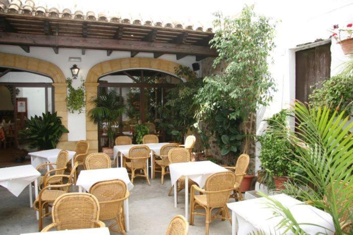 קוניל דה לה פרונטרה Hostal Torre De Guzman מראה חיצוני תמונה