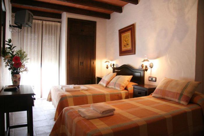קוניל דה לה פרונטרה Hostal Torre De Guzman מראה חיצוני תמונה