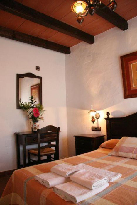 קוניל דה לה פרונטרה Hostal Torre De Guzman מראה חיצוני תמונה