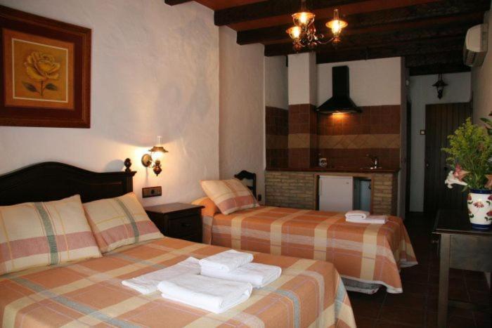 קוניל דה לה פרונטרה Hostal Torre De Guzman מראה חיצוני תמונה