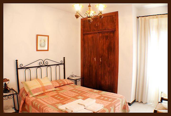 קוניל דה לה פרונטרה Hostal Torre De Guzman מראה חיצוני תמונה