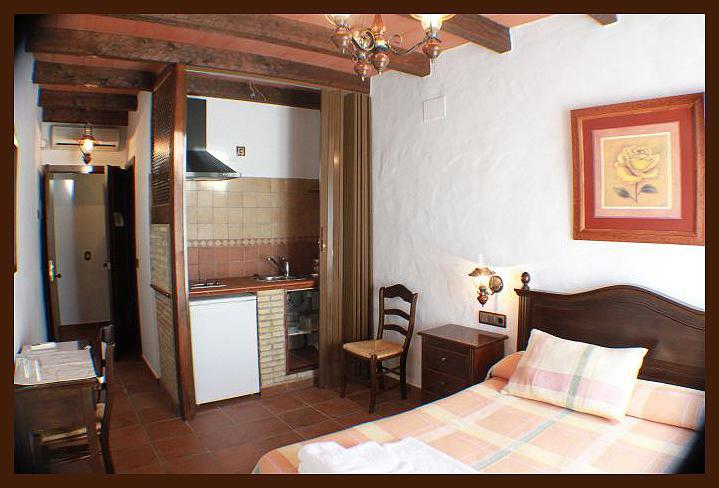 קוניל דה לה פרונטרה Hostal Torre De Guzman מראה חיצוני תמונה